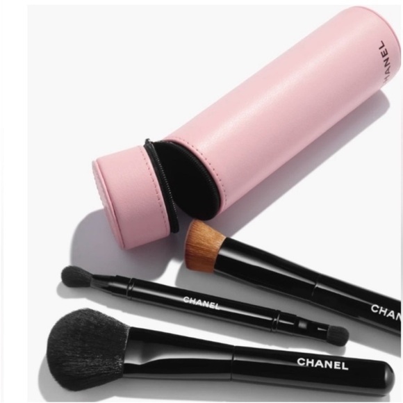 CHANEL Other - Pink Chanel Makeup Brushes w Case - Ballerina